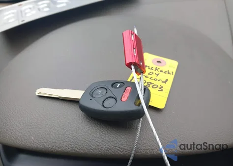 2004 Honda Accord 2.4 Lx из США, поврежденный, VIN 1HGCM563X4A008012